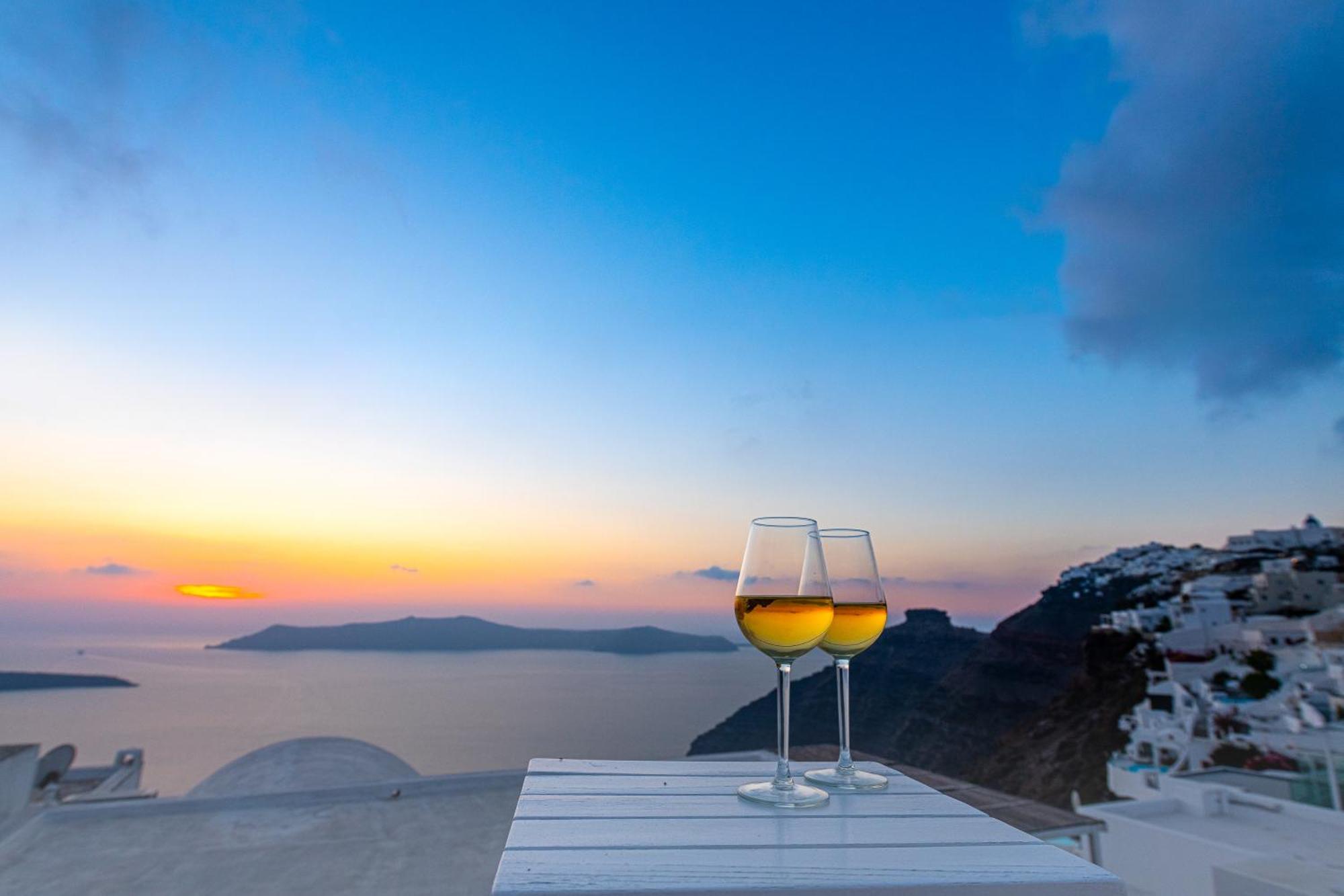 Reverie Santorini Hotel Фиростефани Экстерьер фото