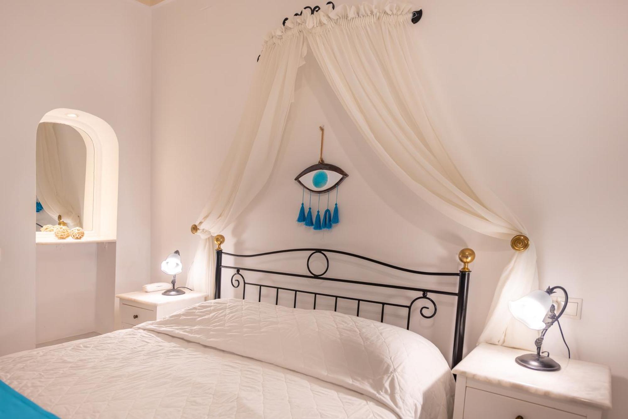 Reverie Santorini Hotel Фиростефани Экстерьер фото