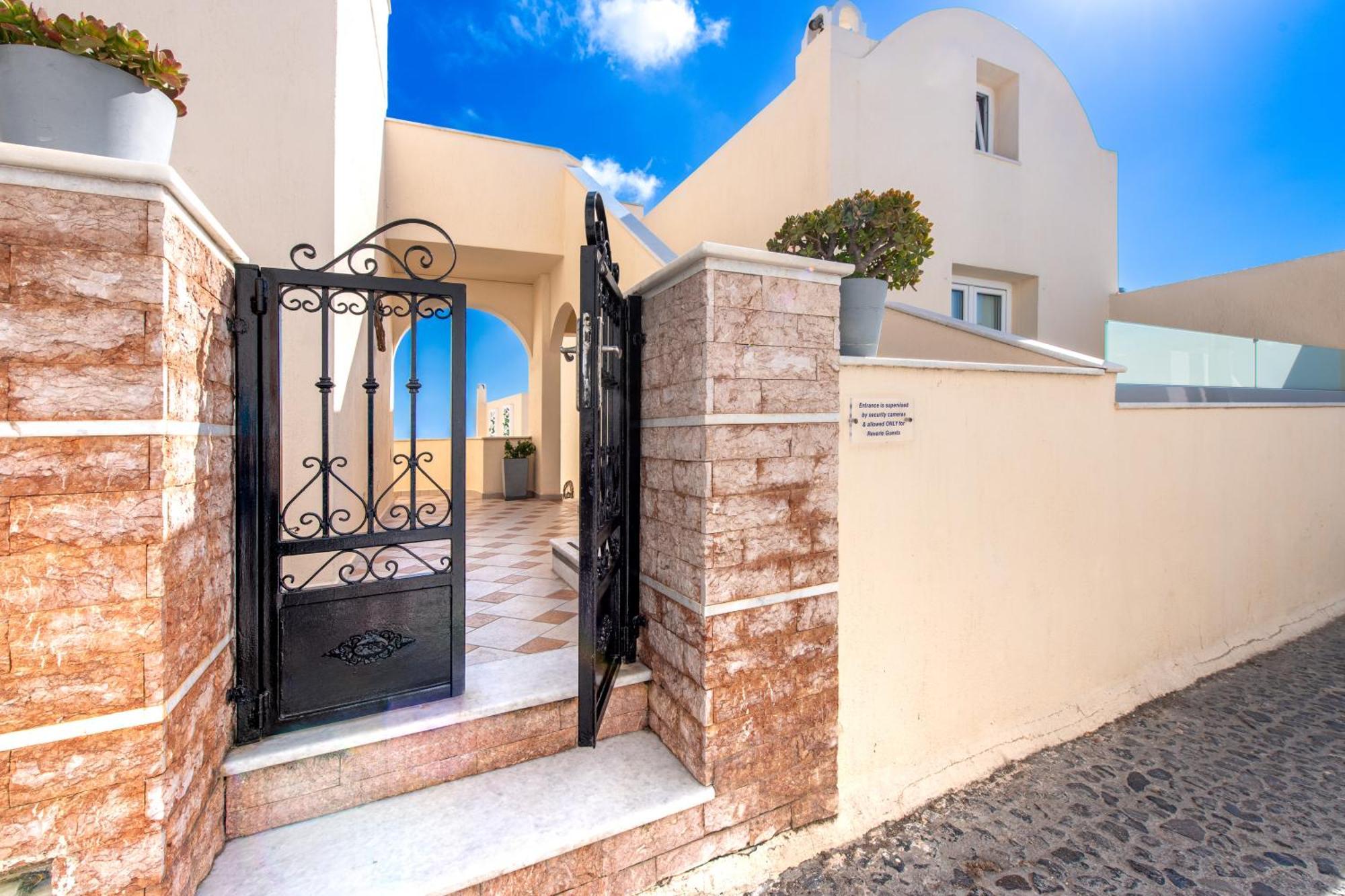 Reverie Santorini Hotel Фиростефани Экстерьер фото