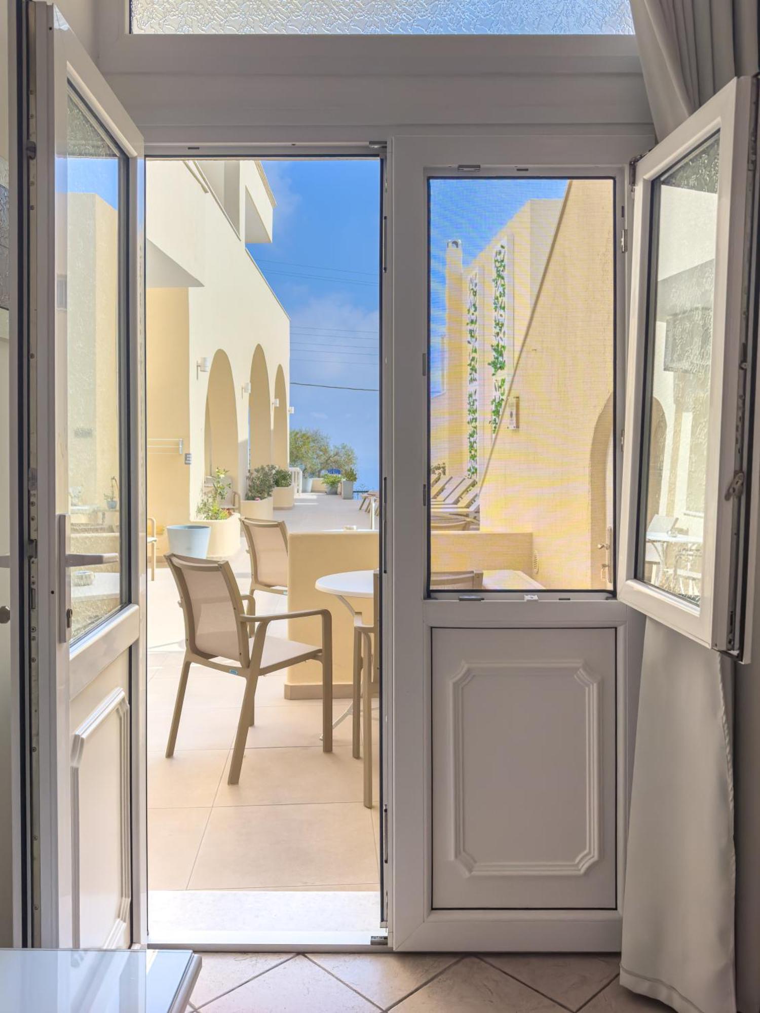 Reverie Santorini Hotel Фиростефани Экстерьер фото