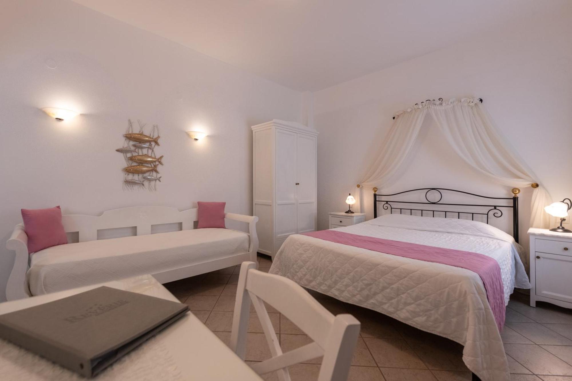 Reverie Santorini Hotel Фиростефани Экстерьер фото