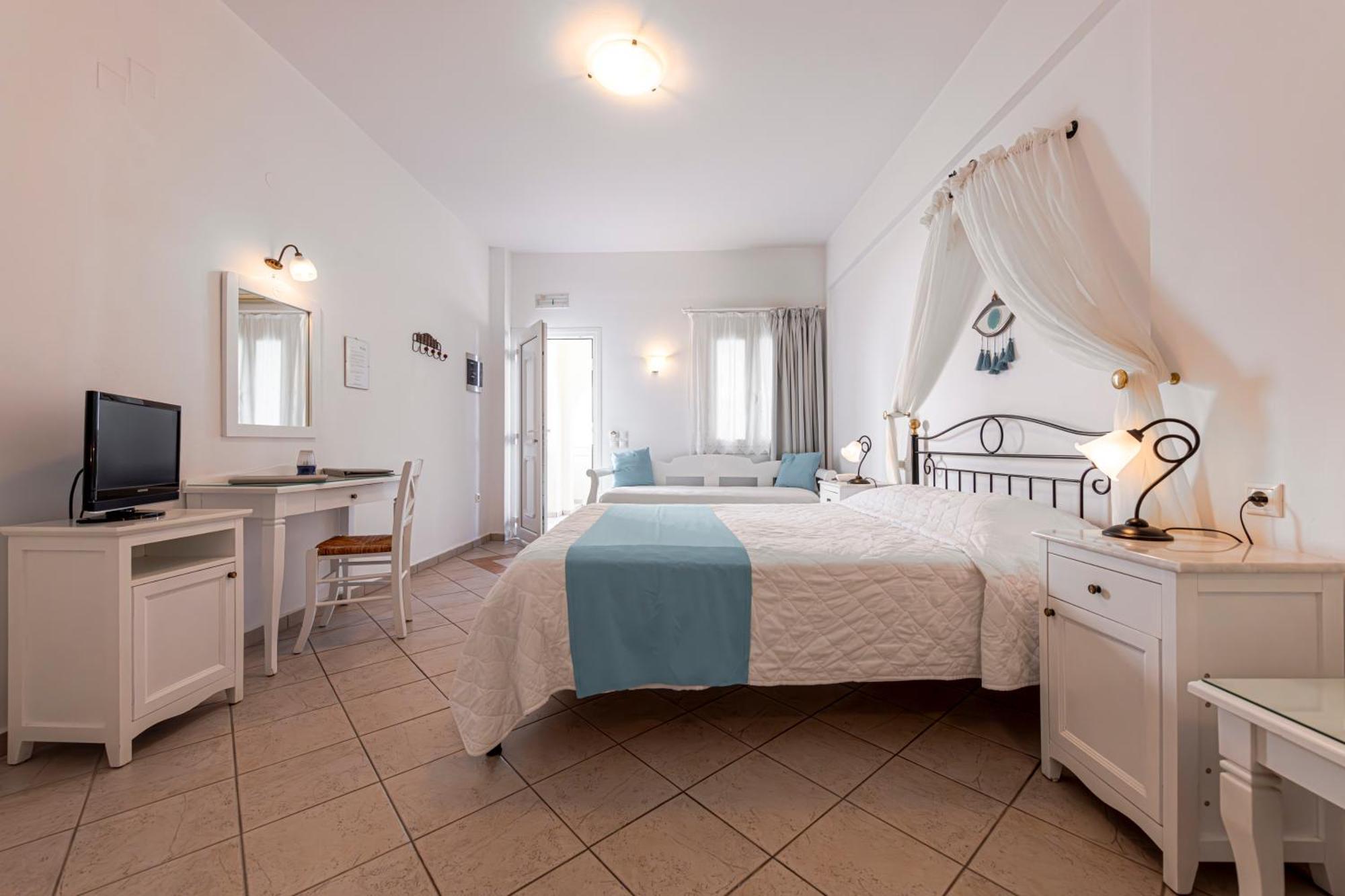 Reverie Santorini Hotel Фиростефани Экстерьер фото