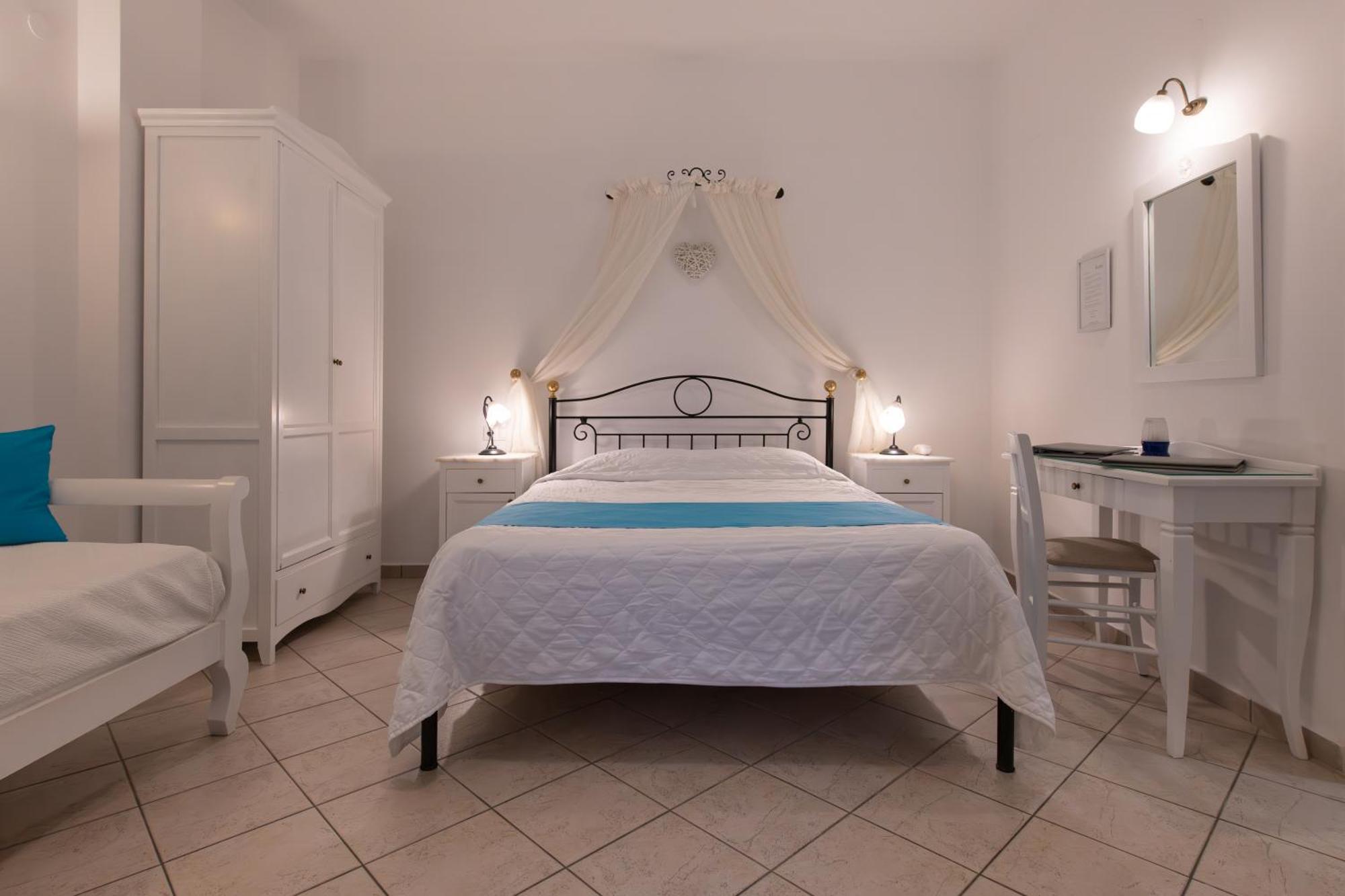 Reverie Santorini Hotel Фиростефани Экстерьер фото