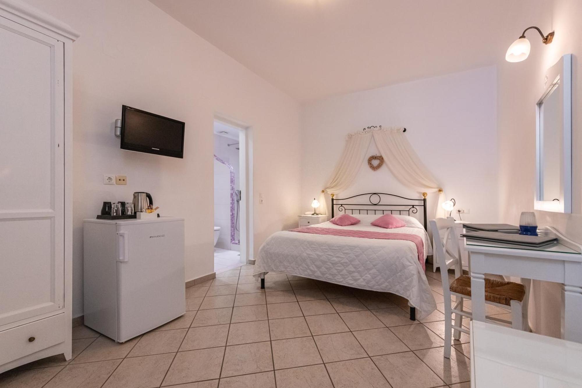 Reverie Santorini Hotel Фиростефани Номер фото